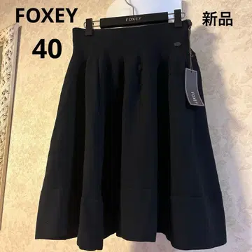 새상품 택 새상품급 폭시 허리밴딩 니트 풍성한 플레어 스커트 블랙