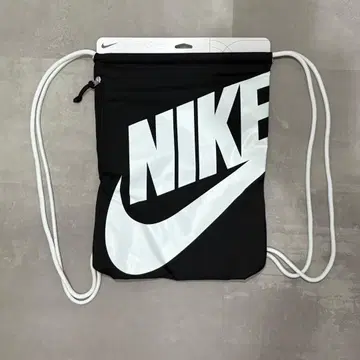 미사용 새상품 NIKE 나이키 냅색 헬스장 색 백 사이드 지퍼 부착 블랙