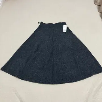 UNIQLO 유니클로 수플레얀 플레어 스커트 S 다크 그레이 울 혼방