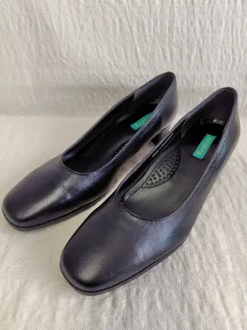 라파엘 세나문 블랙 플레인 펌프스 천연 가죽