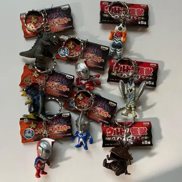 울트라맨 피규어 키링 8개 세트