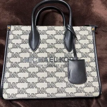 MICHAEL KORS 로고 토트백