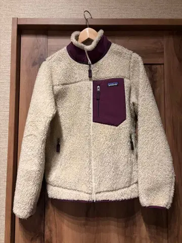 Patagonia 보아 플리스 자켓 크림 퍼플