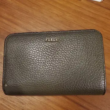 FURLA 이단 접이식 지갑