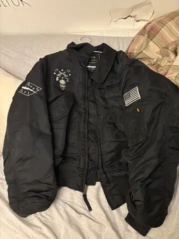 알파 인더스트리즈 블랙 MA-1 플라이트 자켓 S
