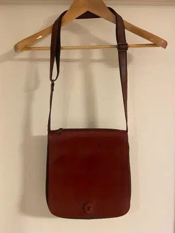 IBIZA 레드 브라운 가죽 숄더백