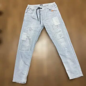 BAYFLOW 테이퍼드 데님 라이트 블루