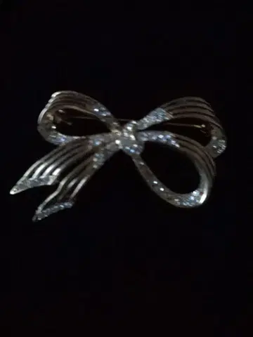 리본형 브로치 골드 컬러 크리스탈풍 새상품, 미사용!