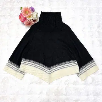 Clumsy 클램지 노르딕 무늬 터틀넥 니트 판초 블랙 화이트 M