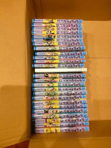 죠죠리온 14권 외 + (덤으로 붙어있던 책갈피)