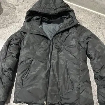 카모플라쥬 패턴 다운 자켓