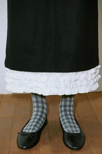 [ SINOON ] 프릴 롱 스커트 (블랙)