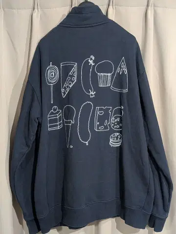 graniph 그라니프 배고픈 애벌레 하프 지퍼 맨투맨 L