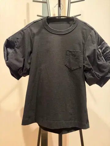 sacai T셔츠 블랙1