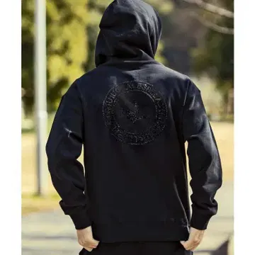 새상품 L 사이즈 큐빅 서클 로고 우노피우노우과레토레 릴랙스