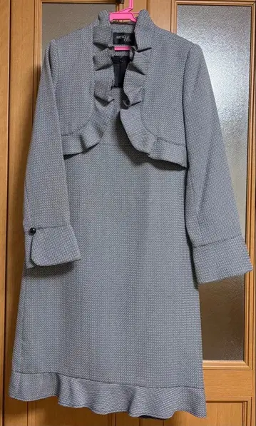 프릴 달린 원피스 드레스와 볼레로 셋업