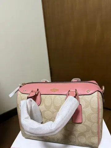 베이지/핑크 로고 숄더백