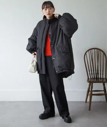 Chillfar 소매 탈부착 스탠드 칼라 몬스터 코트 블랙