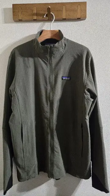 파타고니아 R1 테크 페이스 자켓 남성용 L 사이즈