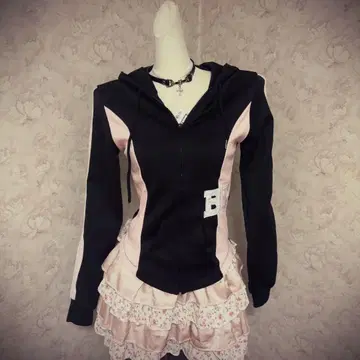 헤이세이 갸루 00s 블랙과 핑크의 후드 부착 핏 후드티 스포츠풍 Y2K