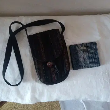 찢어 짜는 숄더백