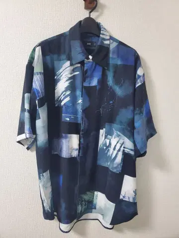 HARE 포토 콜라주 셔츠