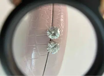 새상품급 K14WG 대형 투명석 부착 귀걸이