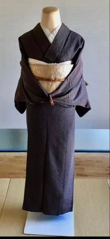 이중 기모노 오비를 착용하는 타입의 2부식 기모노