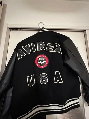 AVIREX 시그니처 바시티 재킷