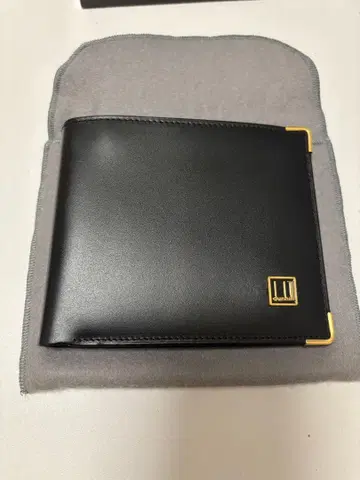 블랙 가죽 접이식 지갑