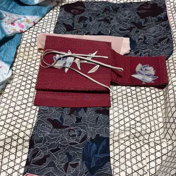 4점 (기모노, 오비, 오비 장식 천, 허리띠) 세트