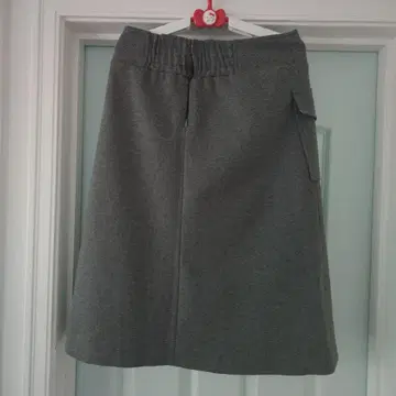 그레이 스커트
