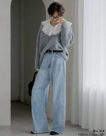 밑단 프린지 배럴 레그 데님 팬츠