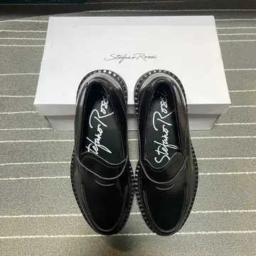 Stefano Rossi 블랙 로퍼 24.5cm