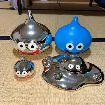 슬라임 피규어 4체 세트 메탈슬라임 하구레메탈 저금통