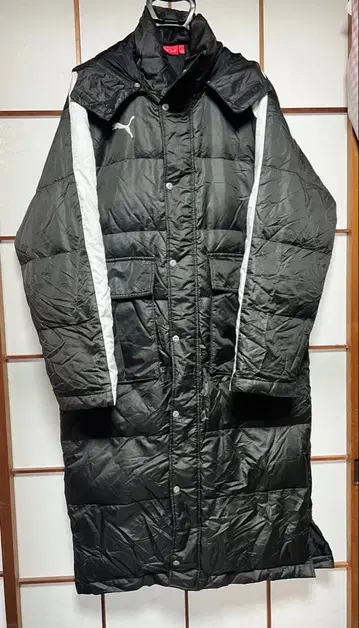 [새상품급] PUMA 다운 코트 블랙 남성용 L~O 사이즈 벤치 코트