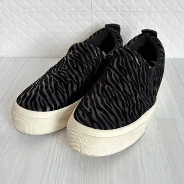 ZARA 슬립온 스니커즈 제브라 패턴 23.5cm