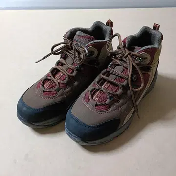 트렉스타 23.5cm 트레킹 슈즈