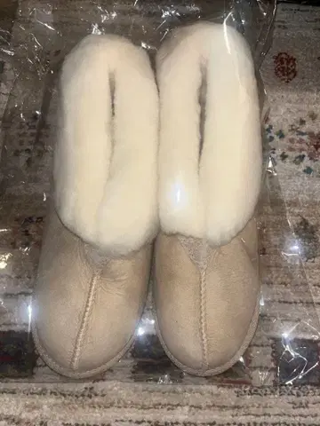 CANTERBURY 캔터베리 양가죽 신발 (미사용품)