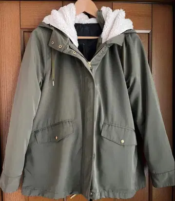 밴야드 스톰 코트 12/22까지 판매