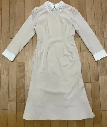 셀포드 자수 컬러 타이트 원피스 36 베이지