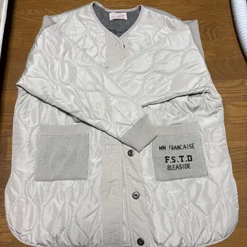 IRIEY 백 니트 절개 퀼팅 백 로고 자켓