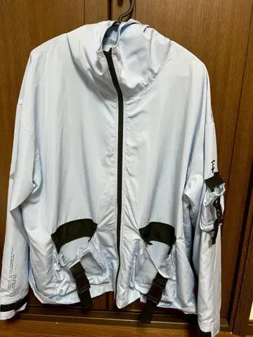 LISTLESS 스트레스 재생 키시나미 아이 블루종 화이트 블루 리본