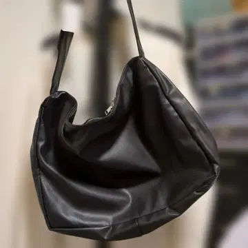 tk 다케오 키쿠치 빅 숄더백