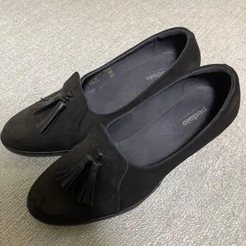 태슬 달린 블랙 펌프스 페달라 pedala 23.5