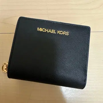 MICHAEL KORS 블랙 이단 접이식 지갑