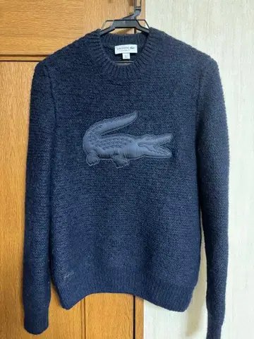 퀼팅 악어 로고 패치 니트