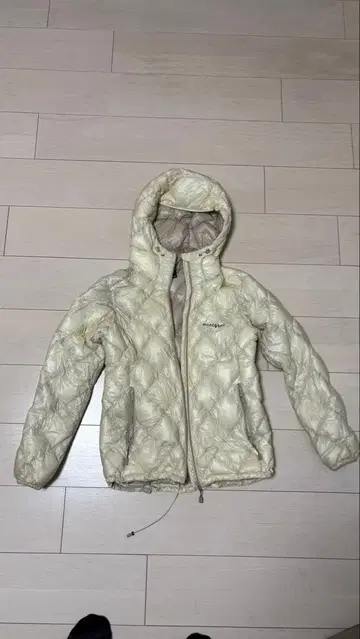 mont-bell 크림색 다운 자켓 XS