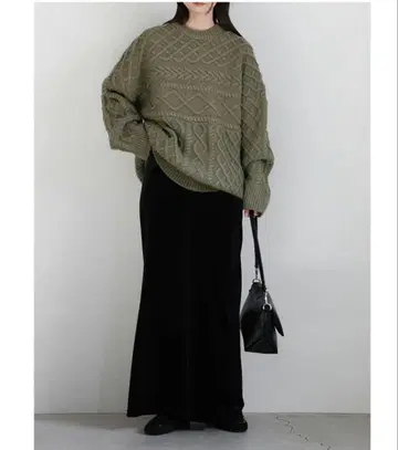 SELECT MOCA 랜덤 케이블 오버 니트