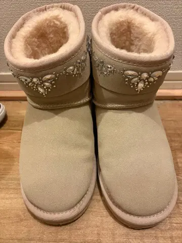 Rady 큐빅 비쥬 어그 부츠